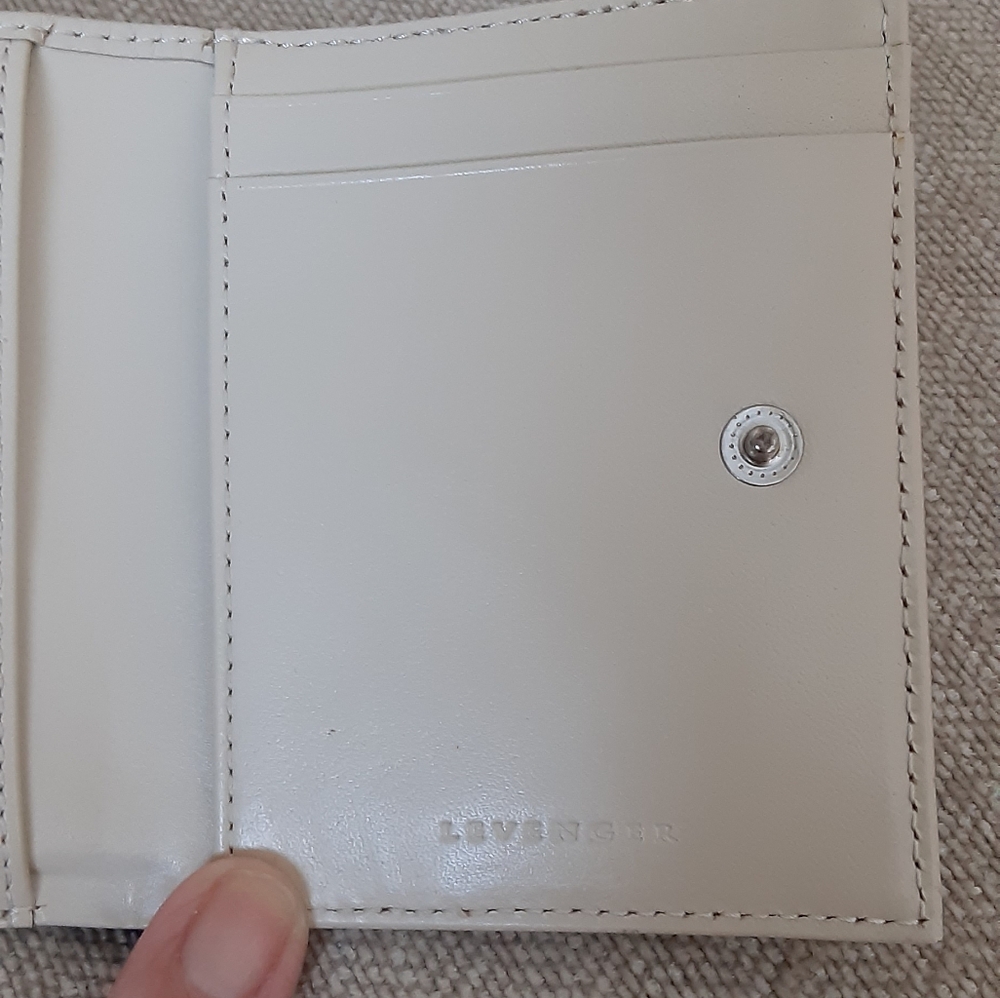 Levenger Green Leather Women's Wallet - Picture 7 of 11